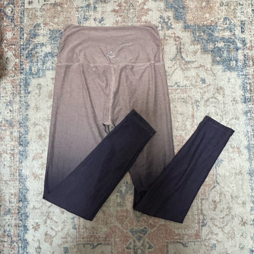 Beyond Yoga High Waisted Space Dye Leggings in Purple Ombré